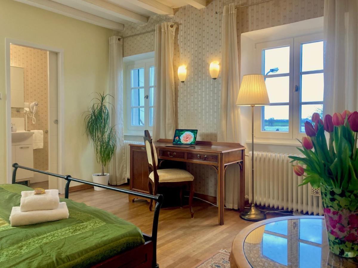 Rhein River Guesthouse - Direkt Am Rhein Leverkusen Eksteriør billede