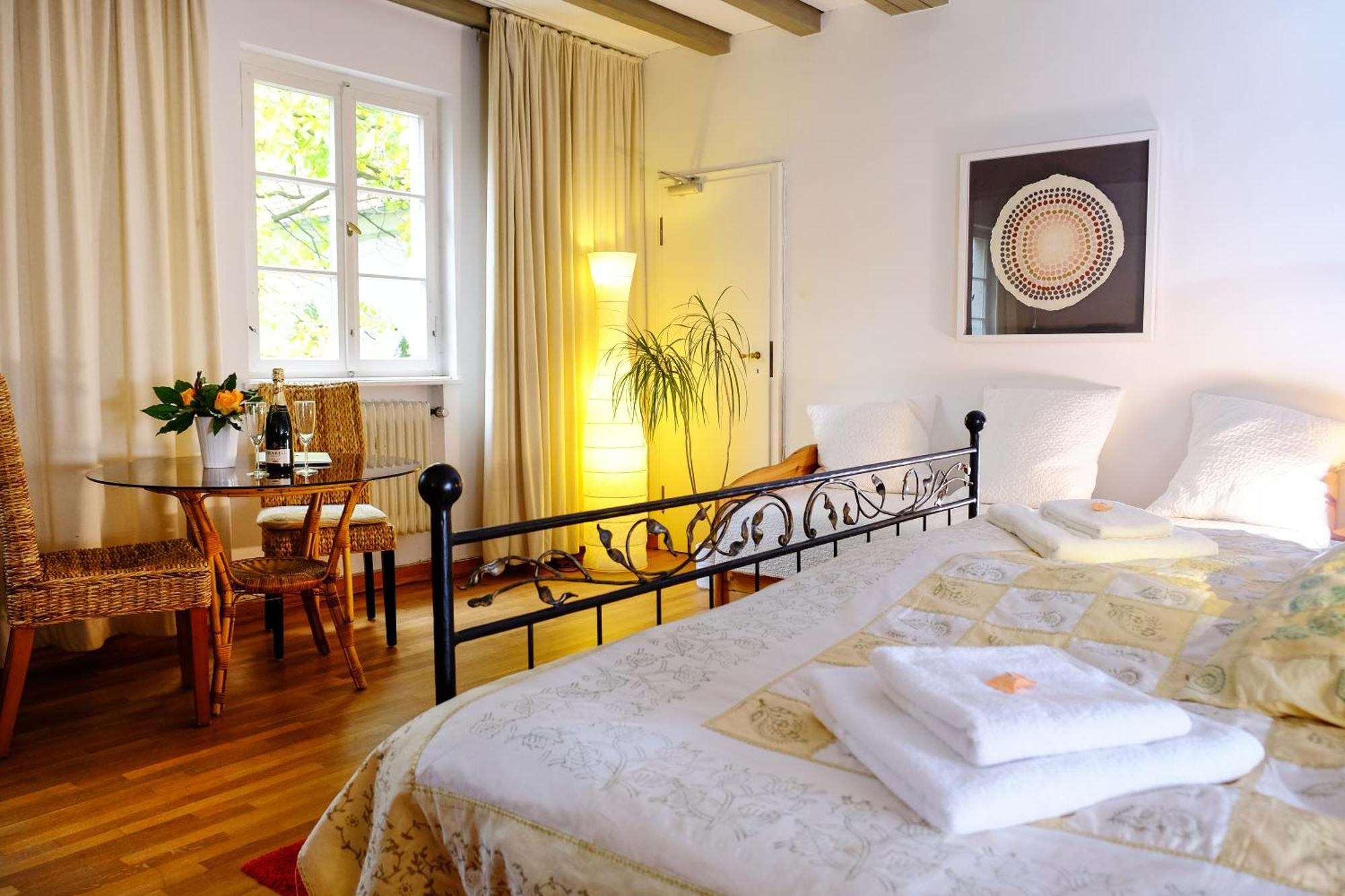 Rhein River Guesthouse - Direkt Am Rhein Leverkusen Eksteriør billede