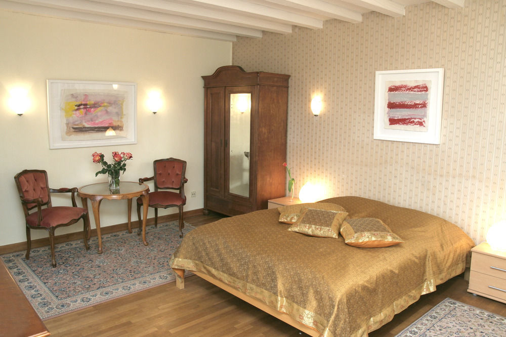 Rhein River Guesthouse - Direkt Am Rhein Leverkusen Eksteriør billede