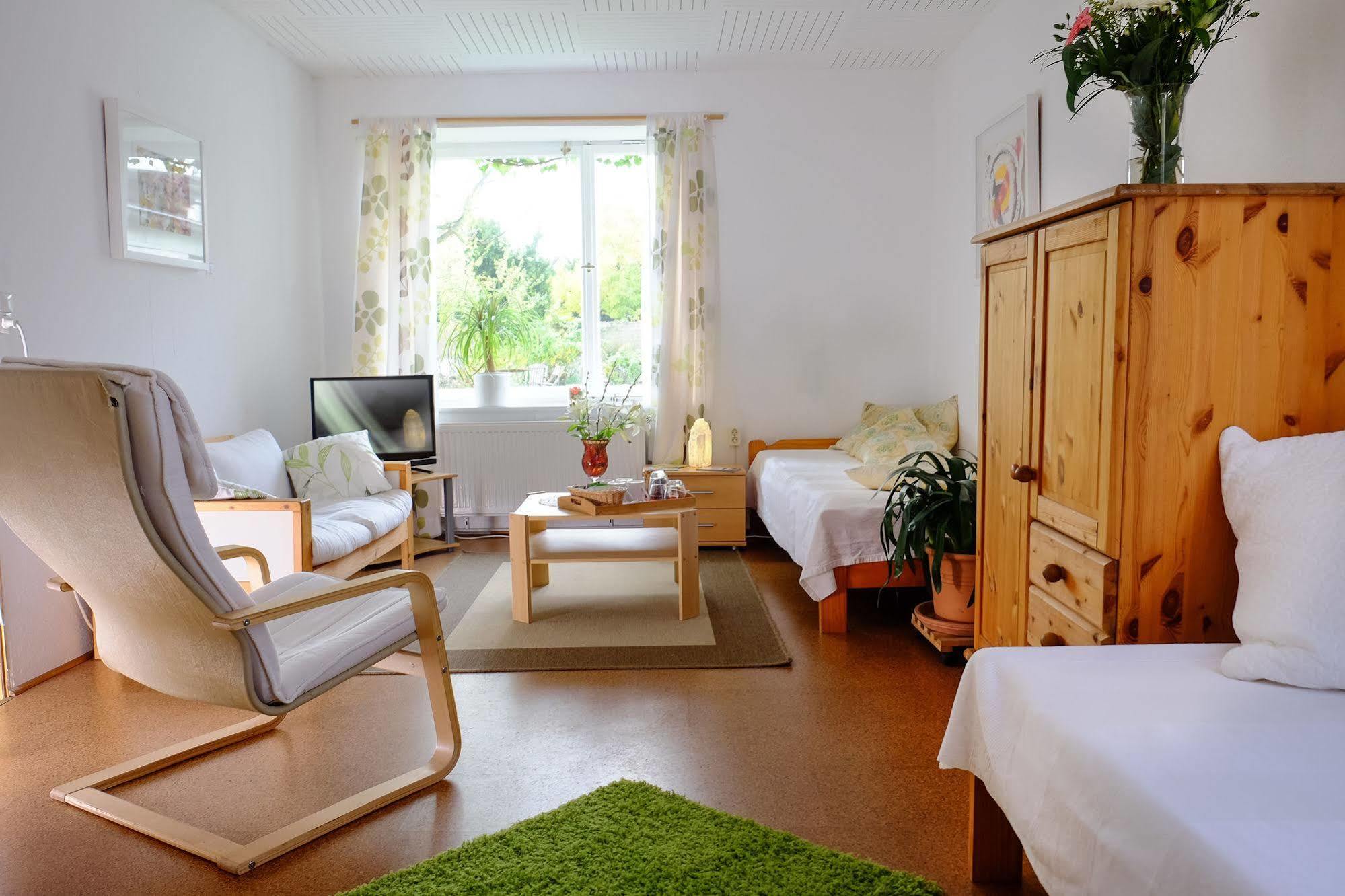 Rhein River Guesthouse - Direkt Am Rhein Leverkusen Eksteriør billede