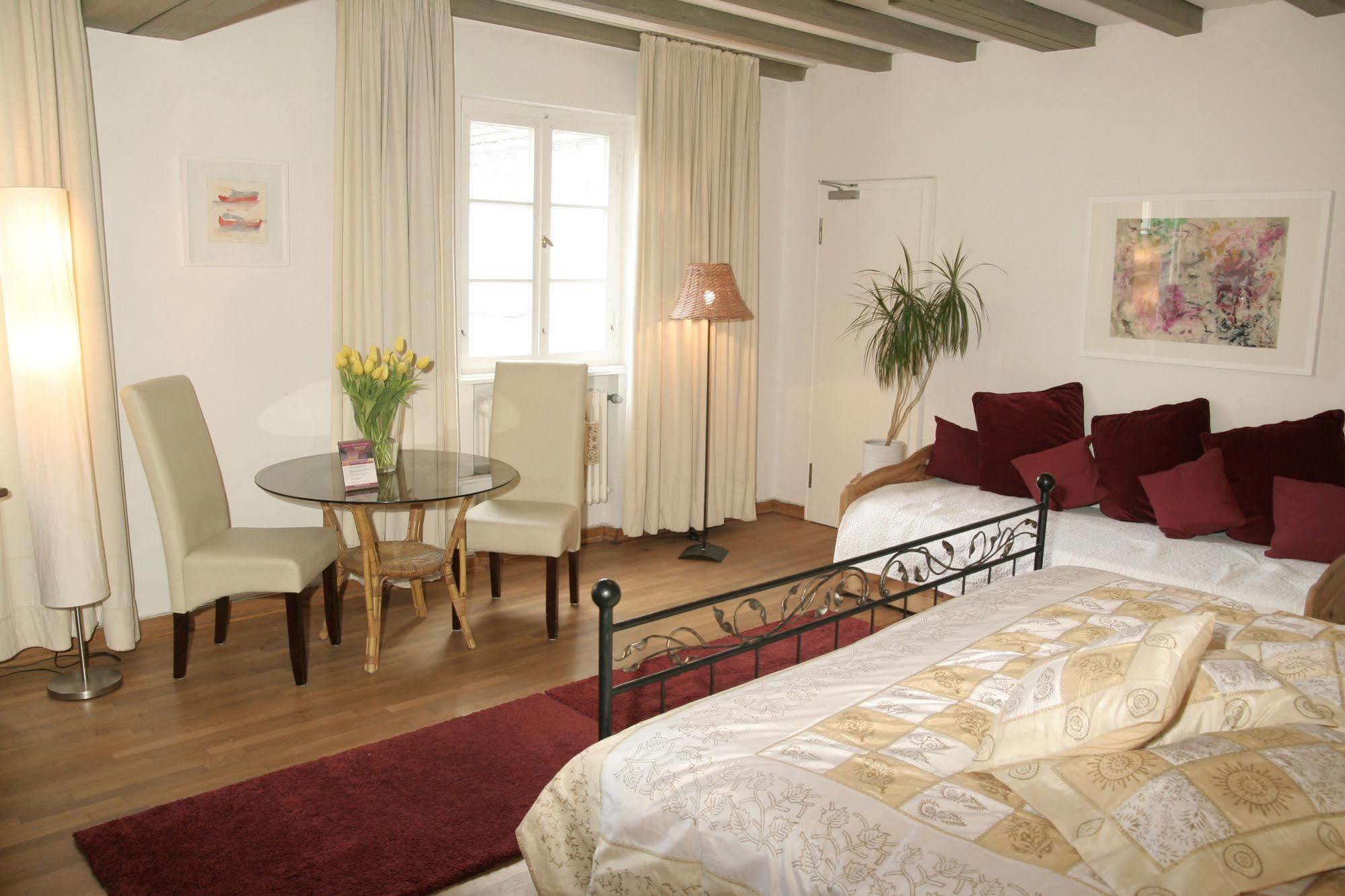 Rhein River Guesthouse - Direkt Am Rhein Leverkusen Eksteriør billede