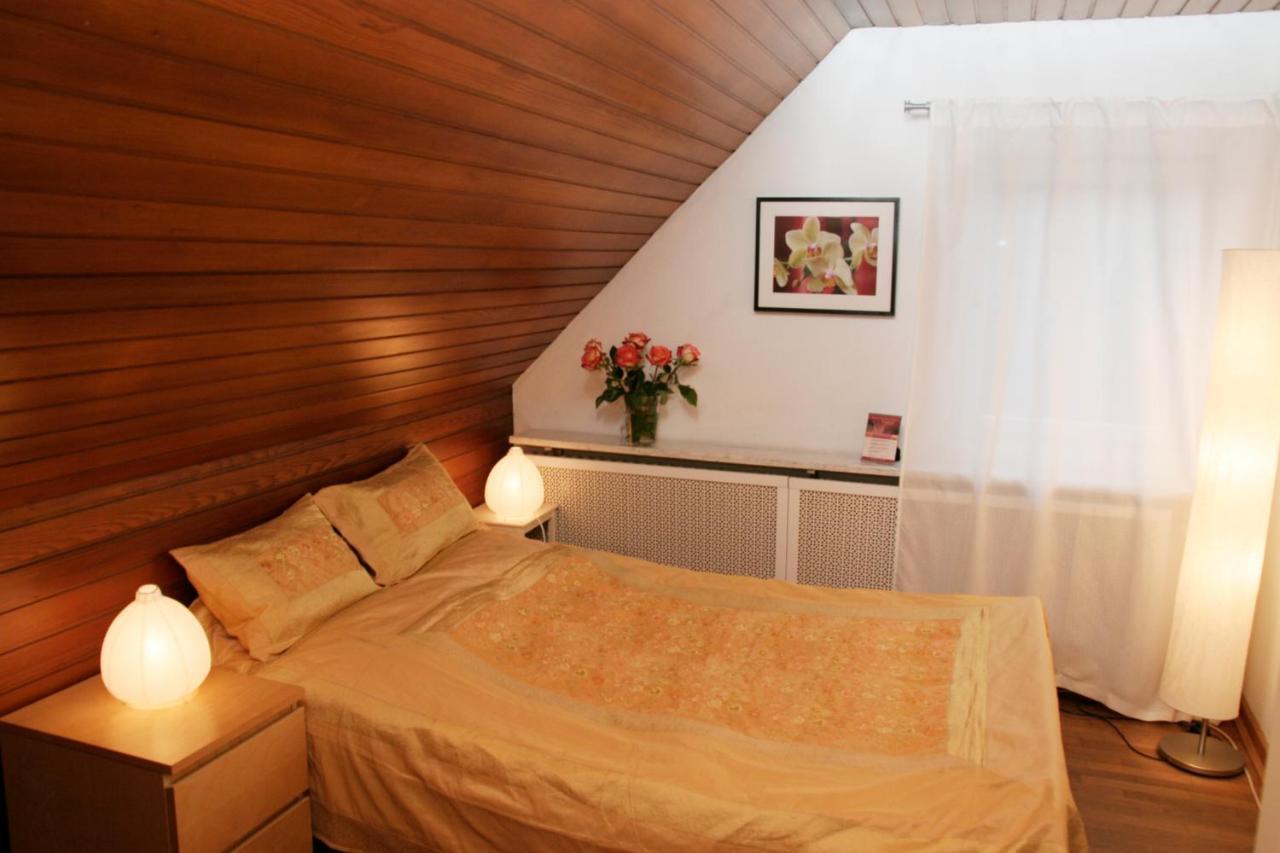 Rhein River Guesthouse - Direkt Am Rhein Leverkusen Værelse billede